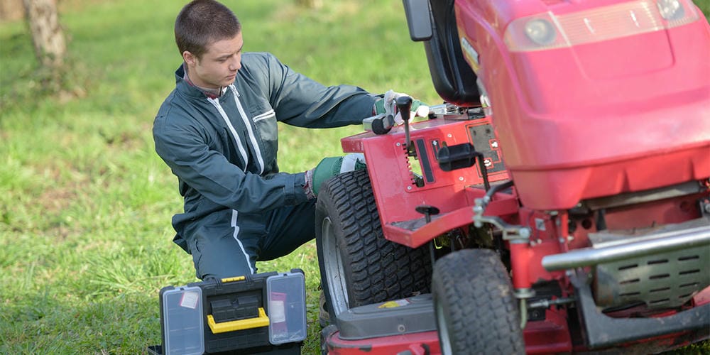 how to start a riding lawn mower