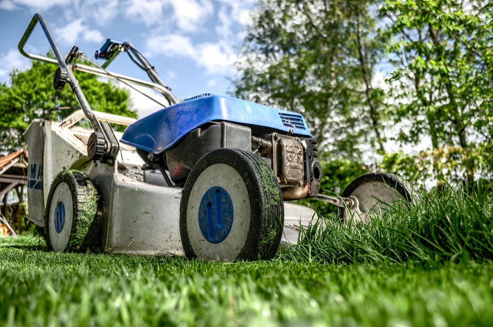 what is a zero turn lawn mower