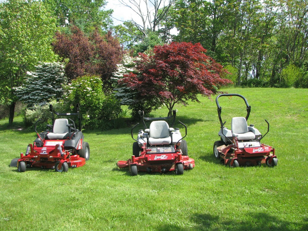  Zero turn mowers pivot with precision, leaving no uncut grass behind.